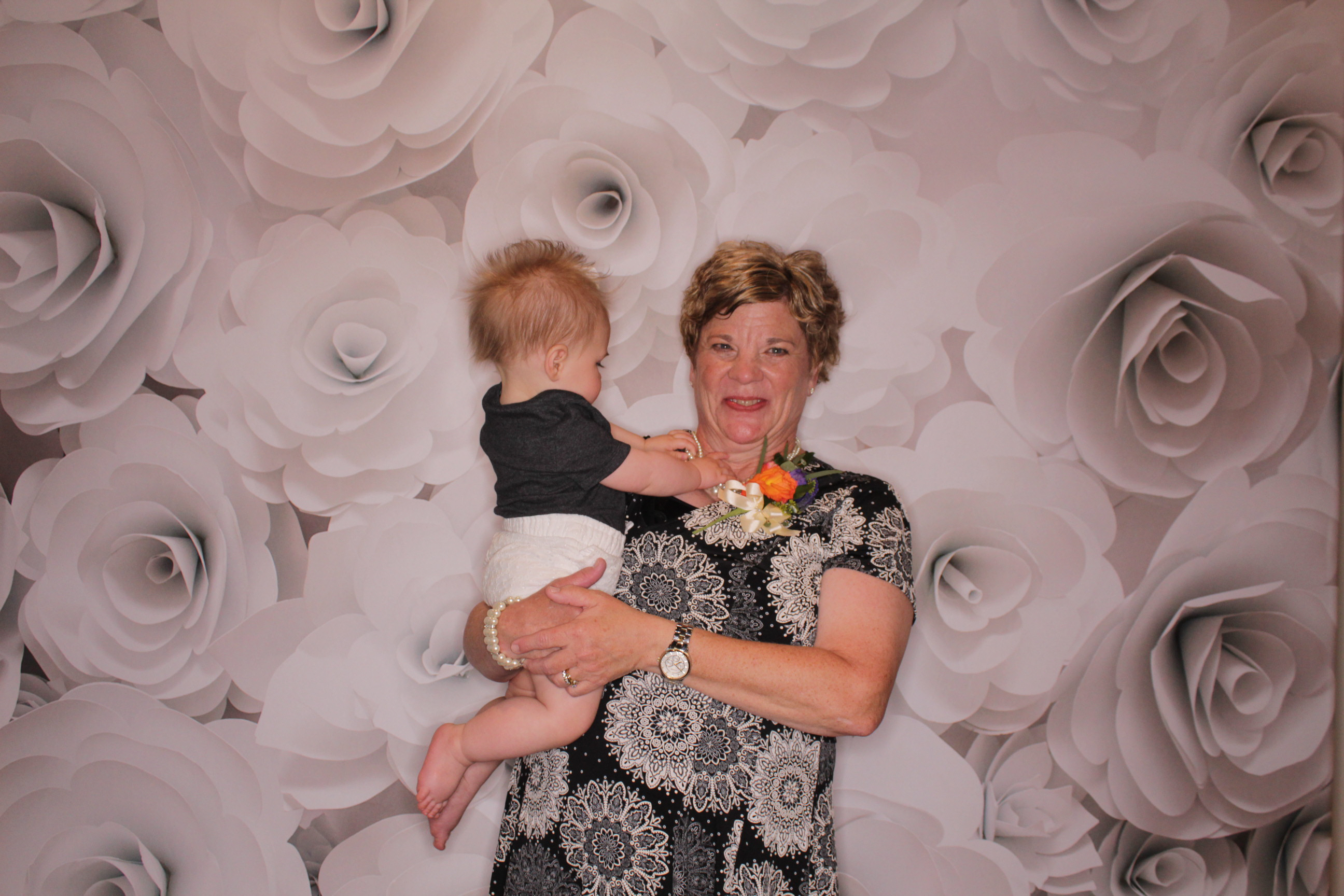 Danni and Brock’s Wedding | View more photos from the event at gallery.photoboothbillings.com/u/PhotoBoothBillings/Danni-and-Brock’s-Wedding